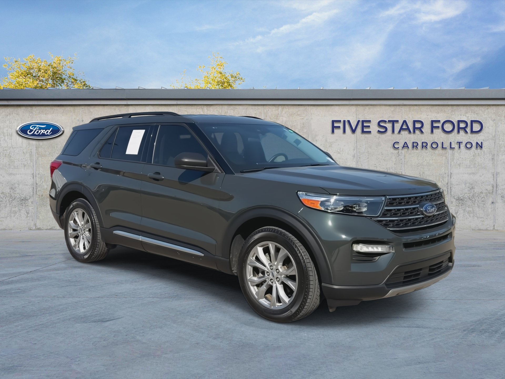 Certified 2024 Ford Explorer XLT w/ Equipment Group 202A RWD image 2
