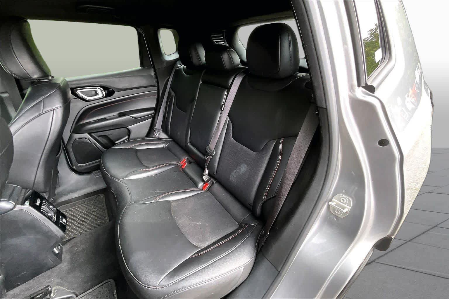Used 2024 Jeep Compass Trailhawk AWD/4WD image 21