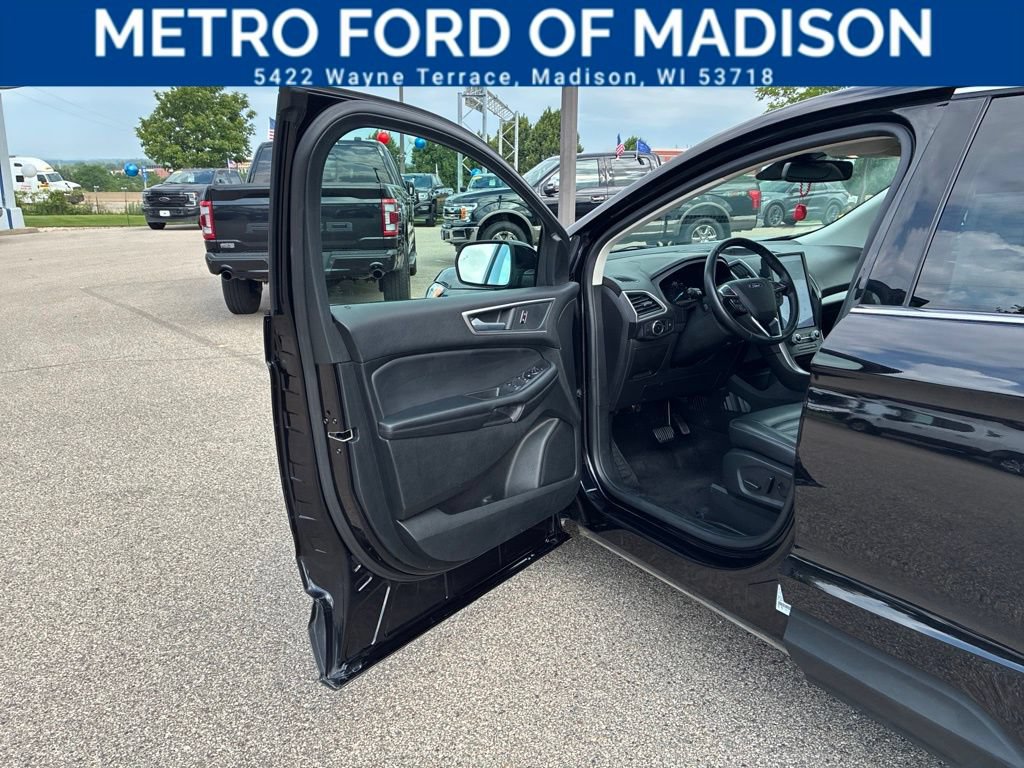 Certified 2024 Ford Edge SEL AWD/4WD image 9