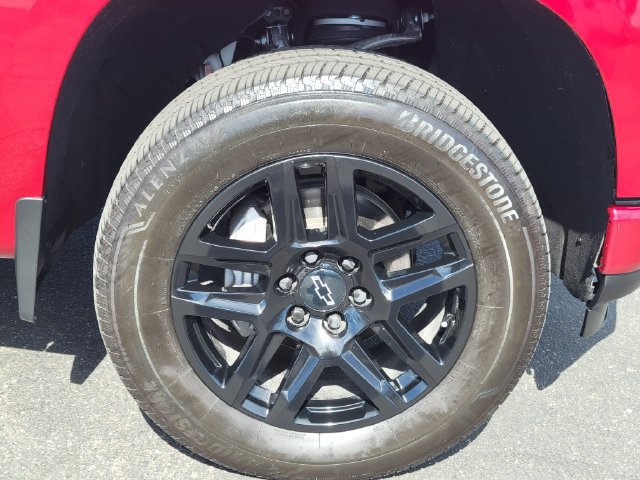 Used 2021 Chevrolet Silverado 1500 Custom w/ LPO, Dark Essentials Package RWD image 6