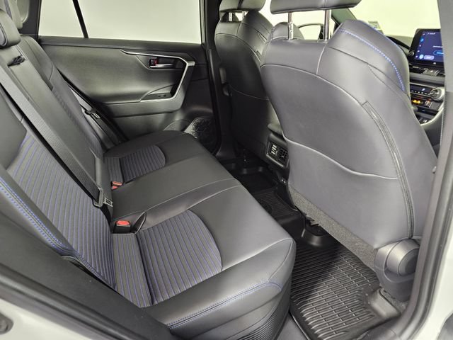 Used 2025 Toyota RAV4 XSE w/ Advanced Technology Package AWD/4WD image 14
