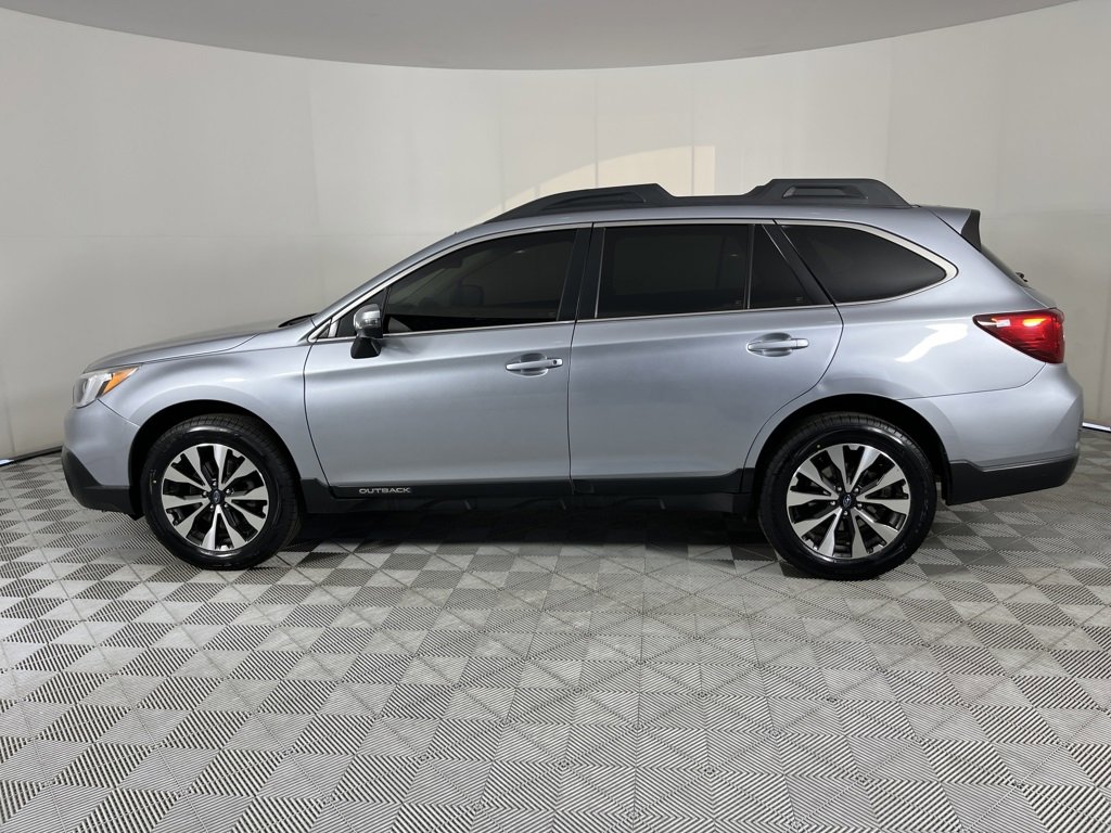 Used 2017 Subaru Outback 3.6R Limited image 4
