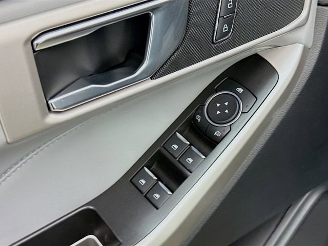 Certified 2022 Ford Explorer XLT w/ Equipment Group 202A AWD/4WD image 18