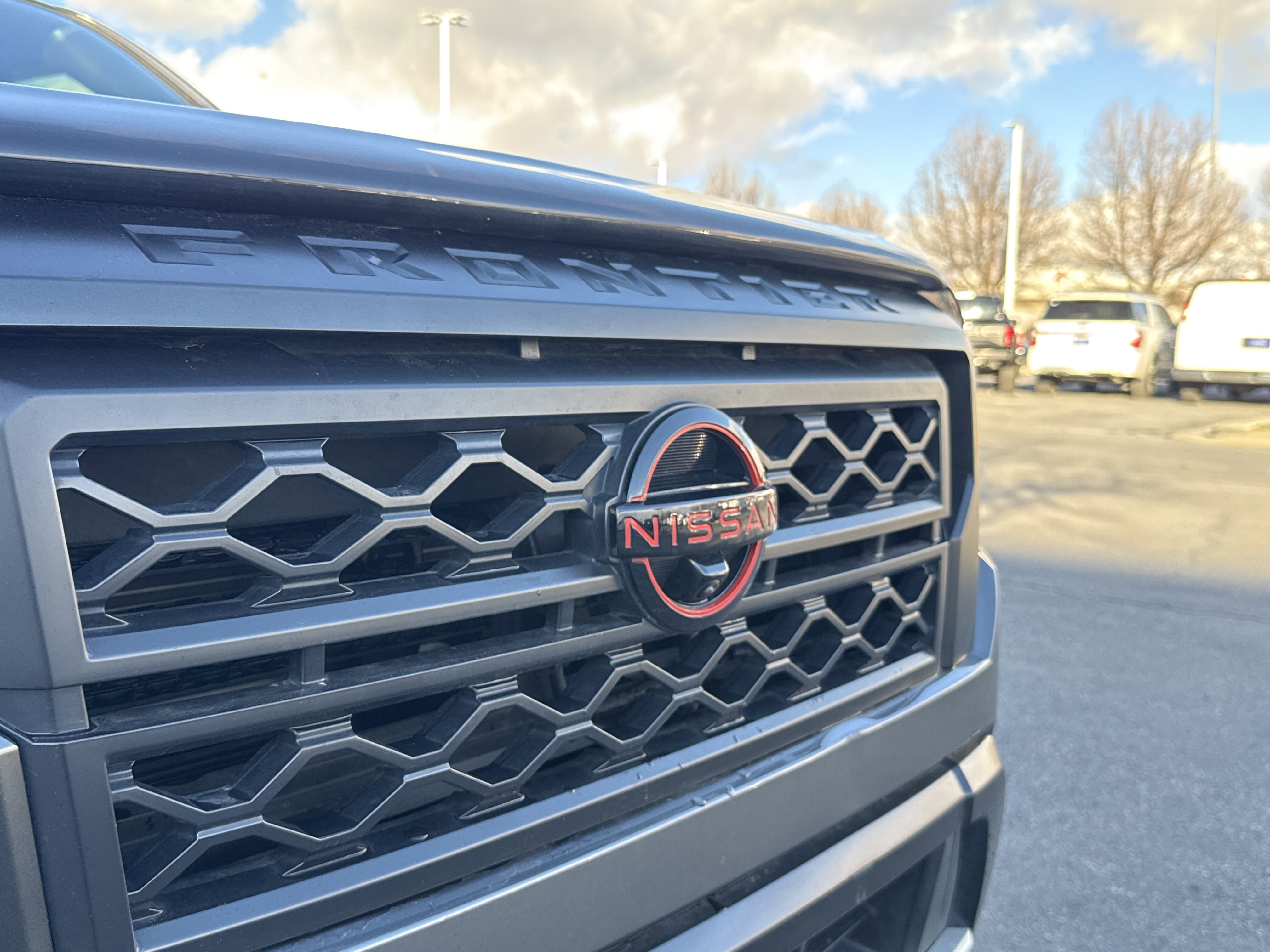 Used 2024 Nissan Frontier PRO-4X w/ Pro Convenience Package image 7