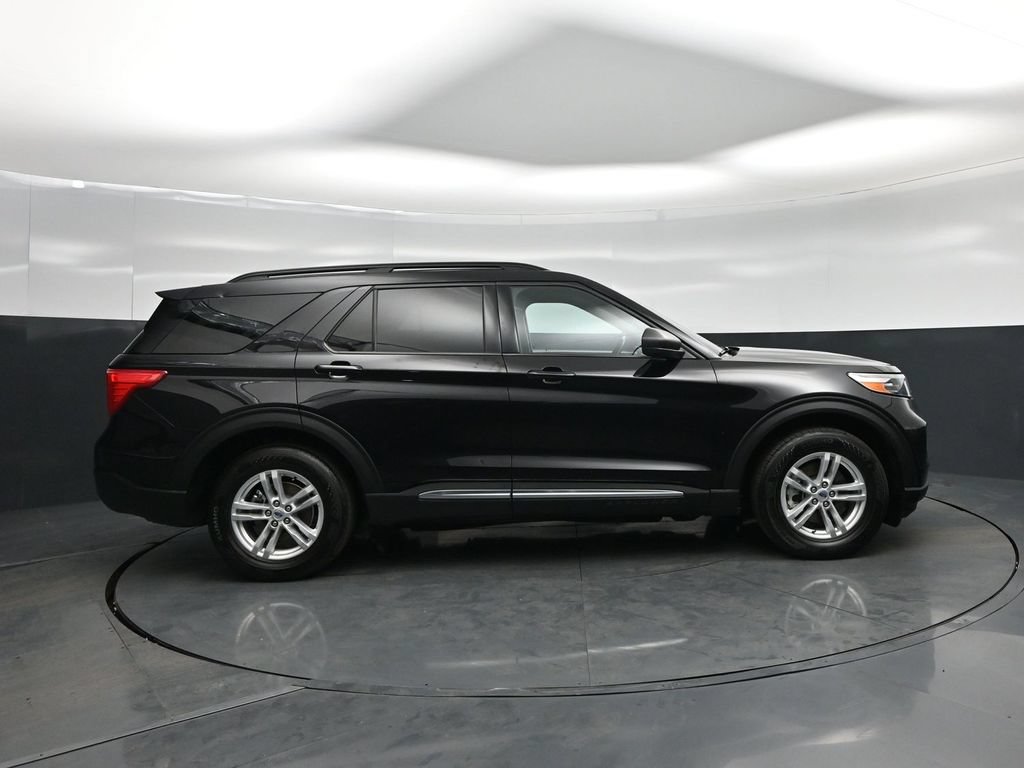 Certified 2023 Ford Explorer XLT w/ Equipment Group 202A RWD image 22