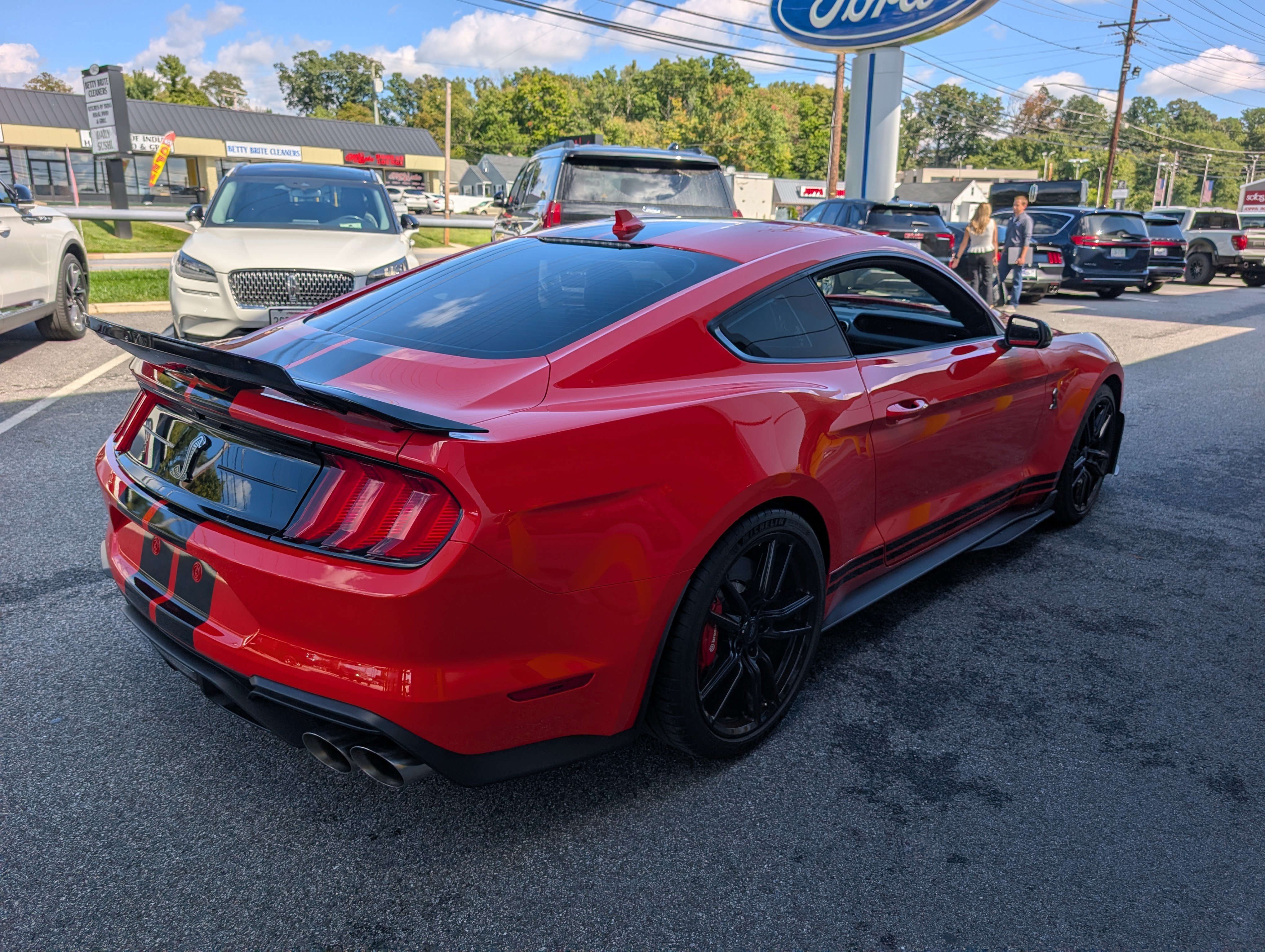 Certified 2022 Ford Mustang Shelby GT500 w/ Technology Package RWD image 7