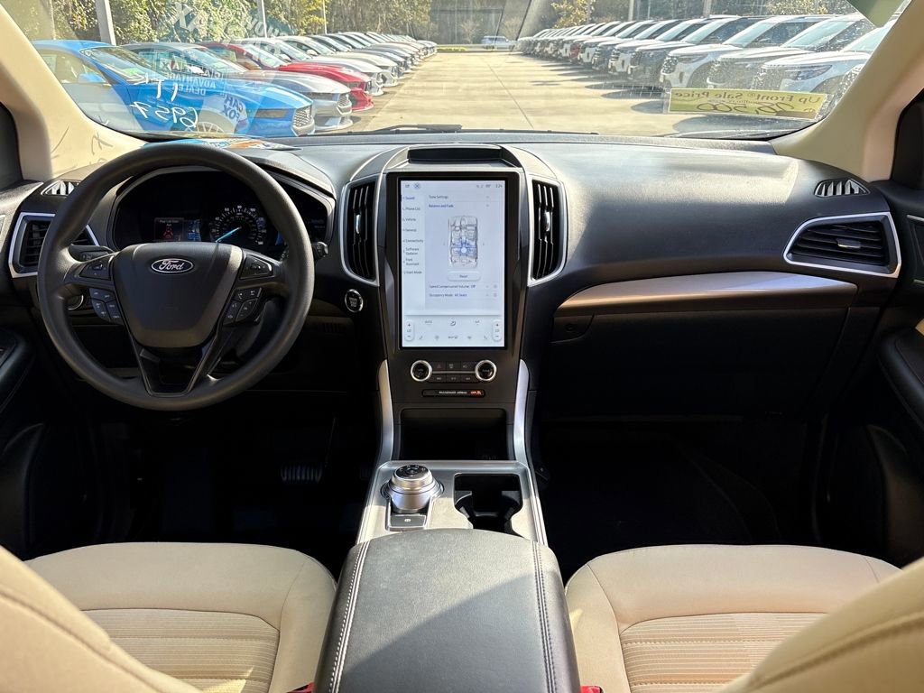 Certified 2024 Ford Edge SEL w/ Convenience Package image 12
