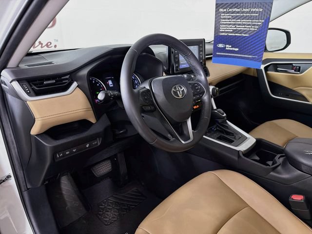 Used 2019 Toyota RAV4 XLE Premium w/ Cold Weather Package FWD image 11