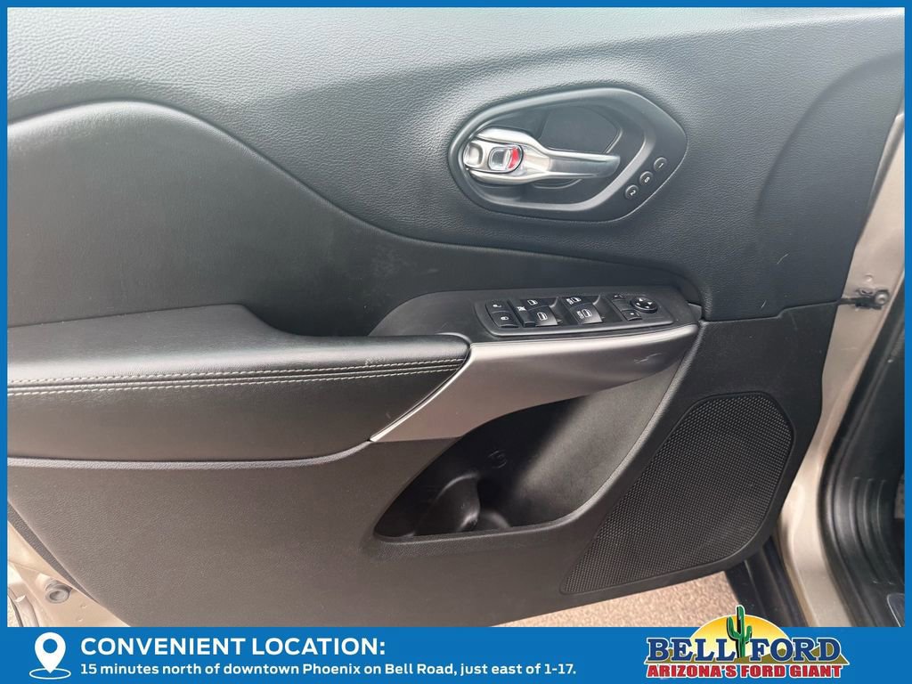 Used 2019 Jeep Cherokee Limited image 19