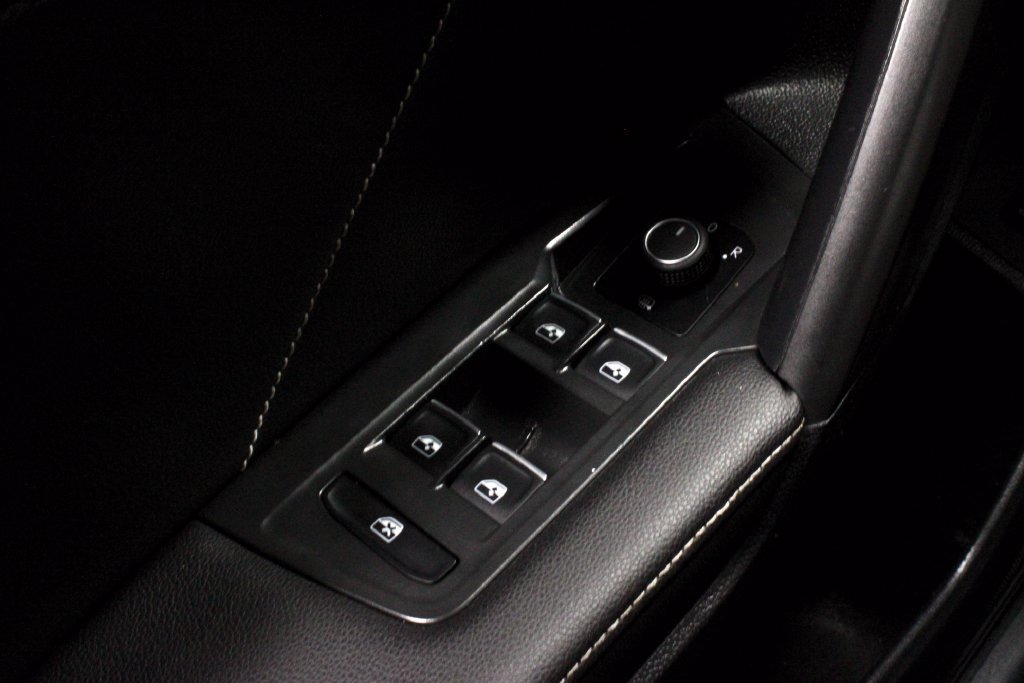 Used 2024 Volkswagen Tiguan SE FWD image 26
