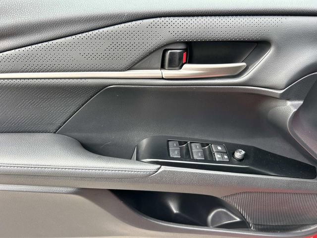 Used 2025 Toyota Camry XSE AWD/4WD image 28