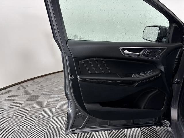 Certified 2023 Ford Edge ST image 26
