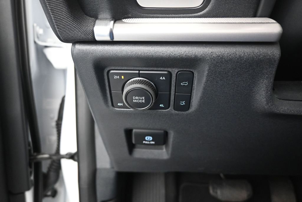 Certified 2025 Ford Expedition Active AWD/4WD image 13
