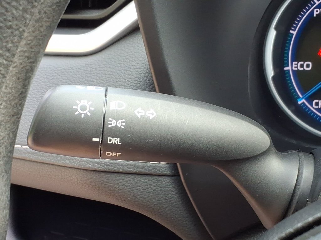 Used 2024 Toyota RAV4 LE AWD/4WD image 25