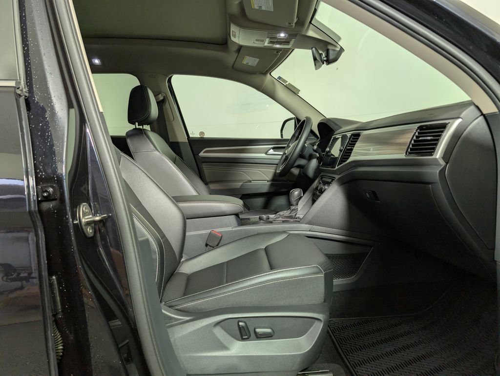 Used 2023 Volkswagen Atlas SEL AWD/4WD image 11