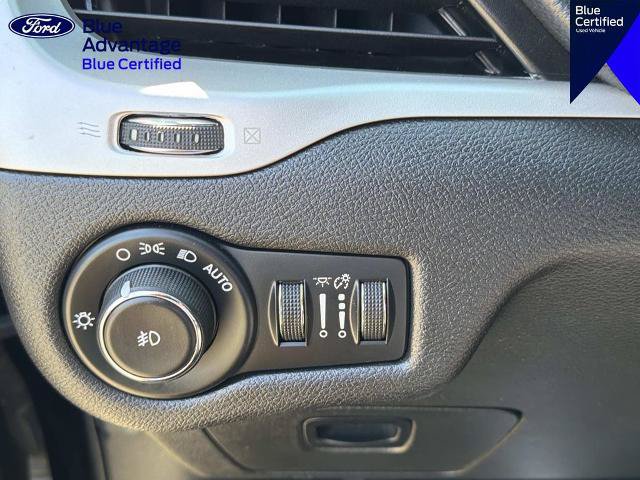 Used 2017 Jeep Cherokee Trailhawk AWD/4WD image 30