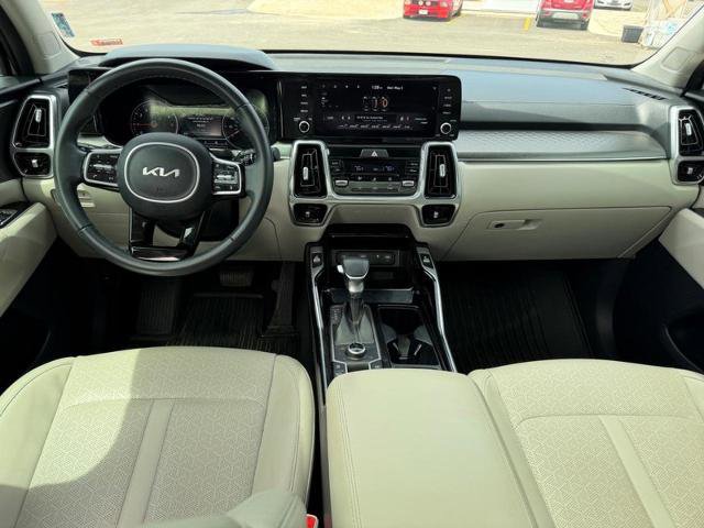 Used 2022 Kia Sorento SX AWD/4WD image 13