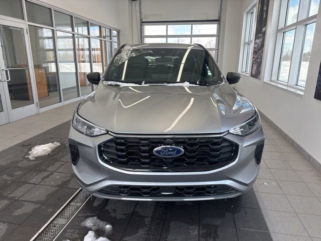 Certified 2023 Ford Escape ST-Line w/ Tech Pack #1 AWD/4WD image 2