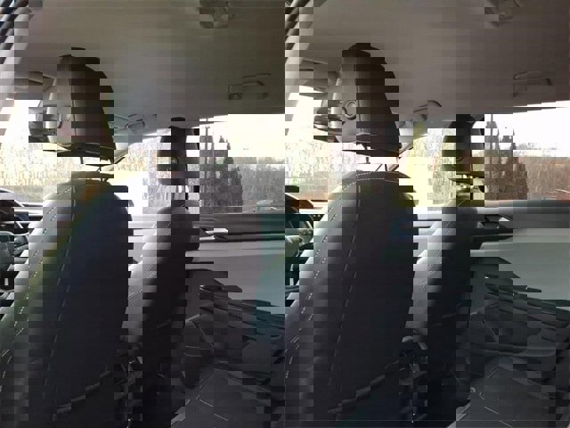 Used 2024 Volkswagen Taos SE image 12