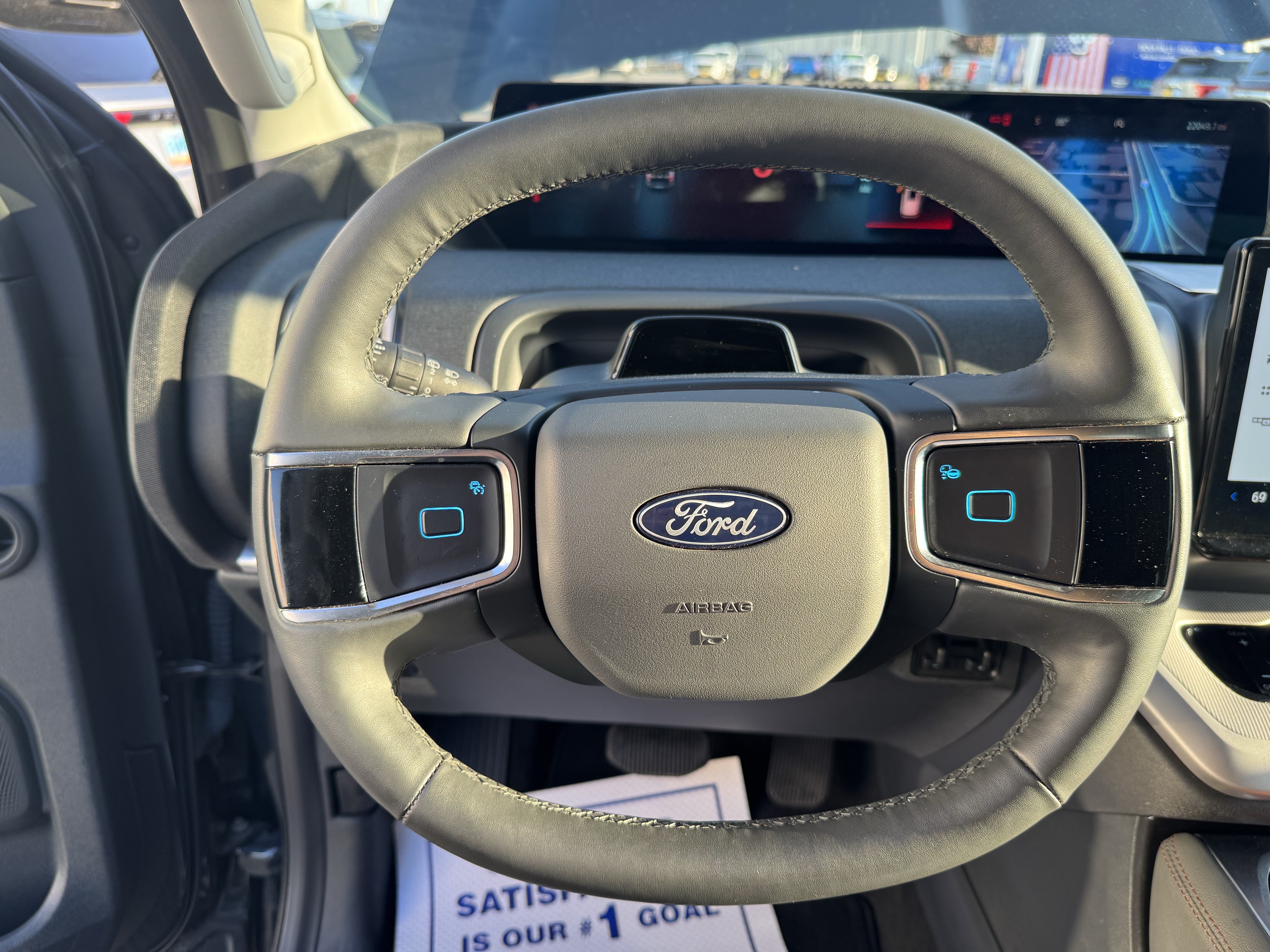 Certified 2025 Ford Expedition Active AWD/4WD image 15