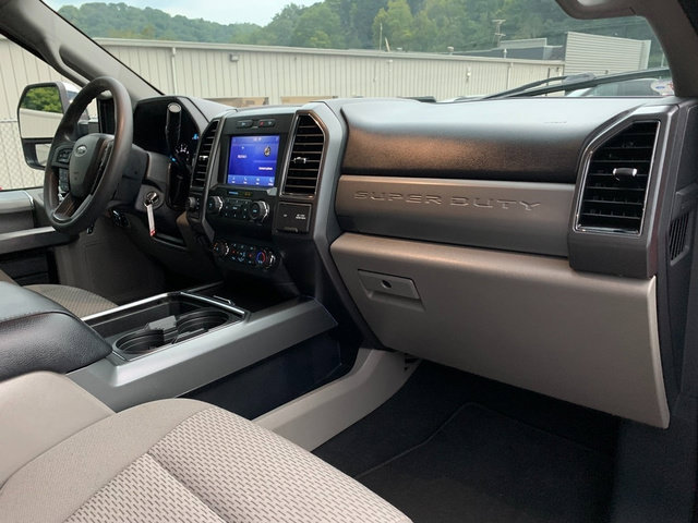 Certified 2022 Ford F250 XLT w/ XLT Premium Package AWD/4WD image 12