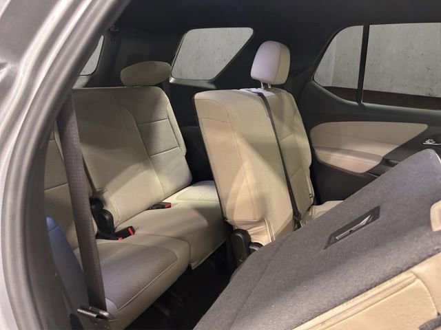 Used 2023 Chevrolet Traverse LS AWD/4WD image 21