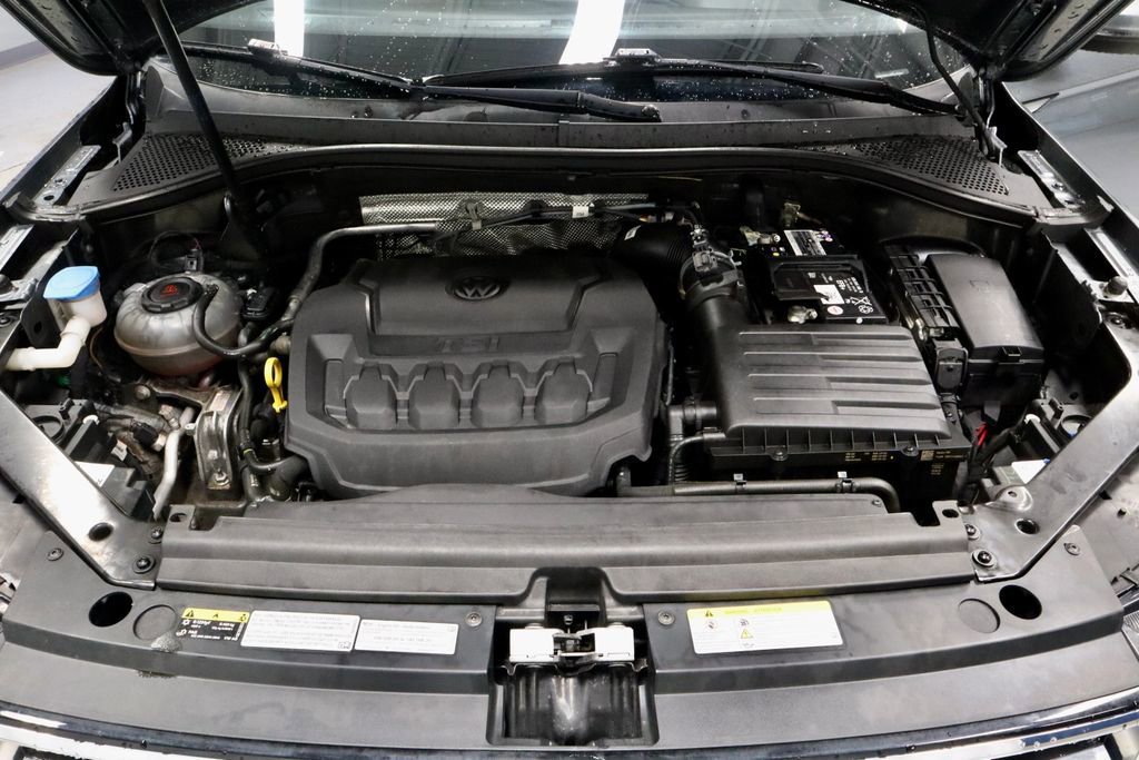 Used 2022 Volkswagen Tiguan SE image 16