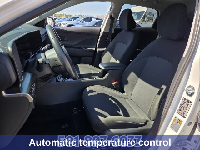 Used 2025 Hyundai Kona SEL FWD image 10