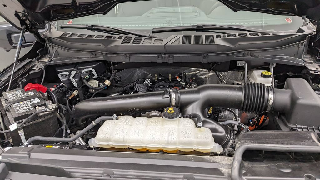 Certified 2025 Ford F150 Lariat AWD/4WD image 42