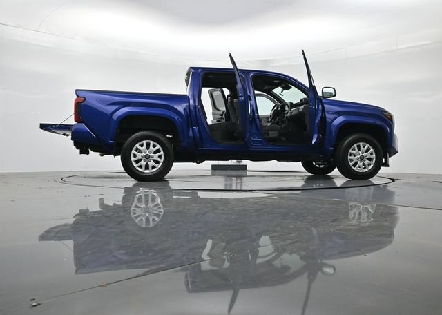 Used 2025 Toyota Tacoma SR5 RWD image 51