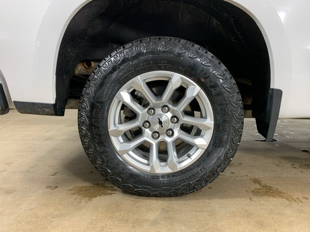 Used 2023 Chevrolet Silverado 1500 RST AWD/4WD image 39