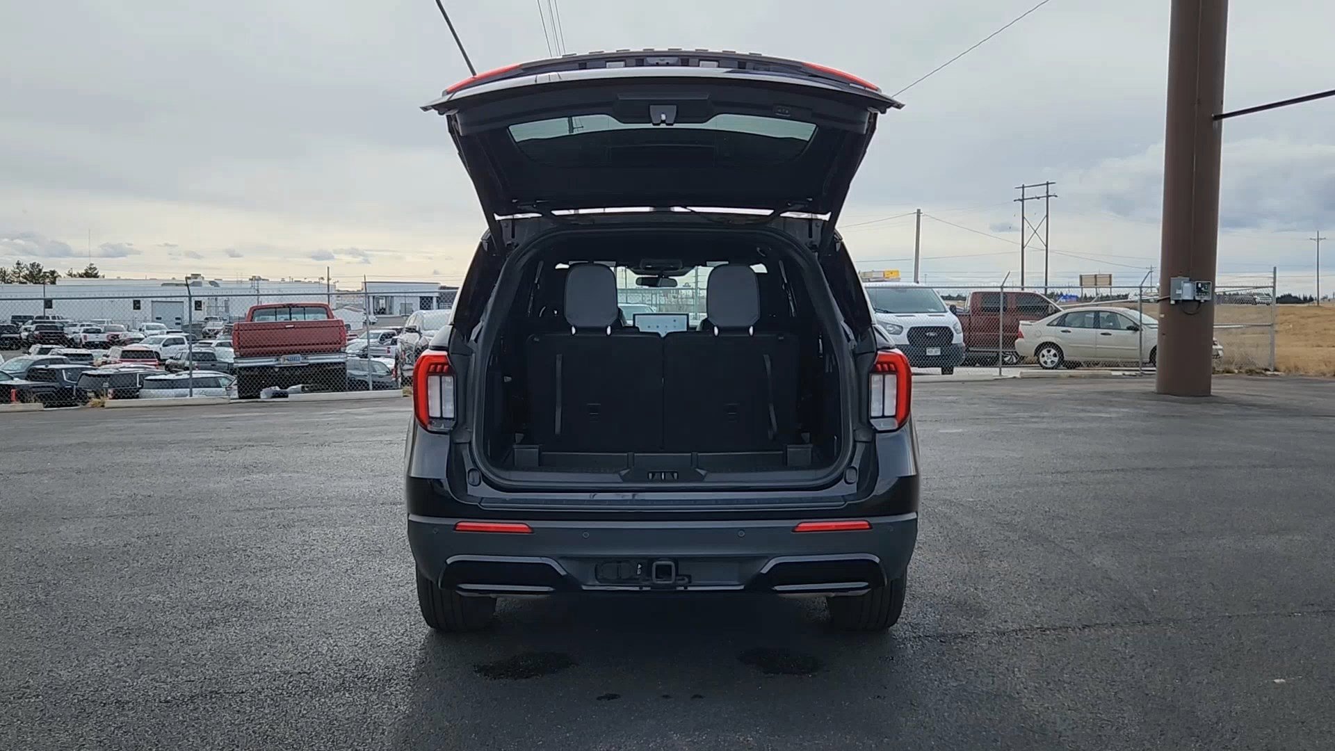 Certified 2025 Ford Explorer ST-Line image 19