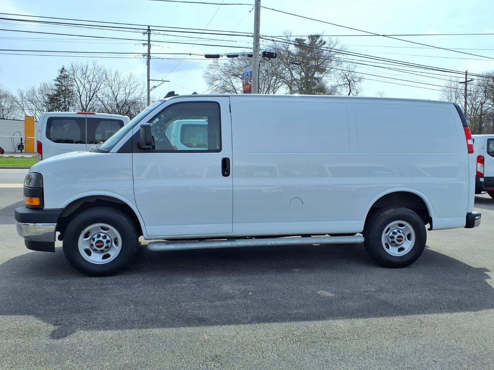 Used 2024 GMC Savana 2500 w/ Driver Convenience Package image 2