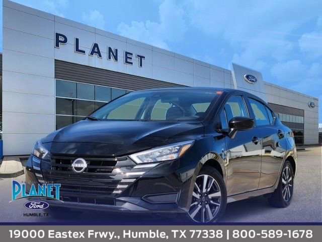Used 2025 Nissan Versa SV image 1