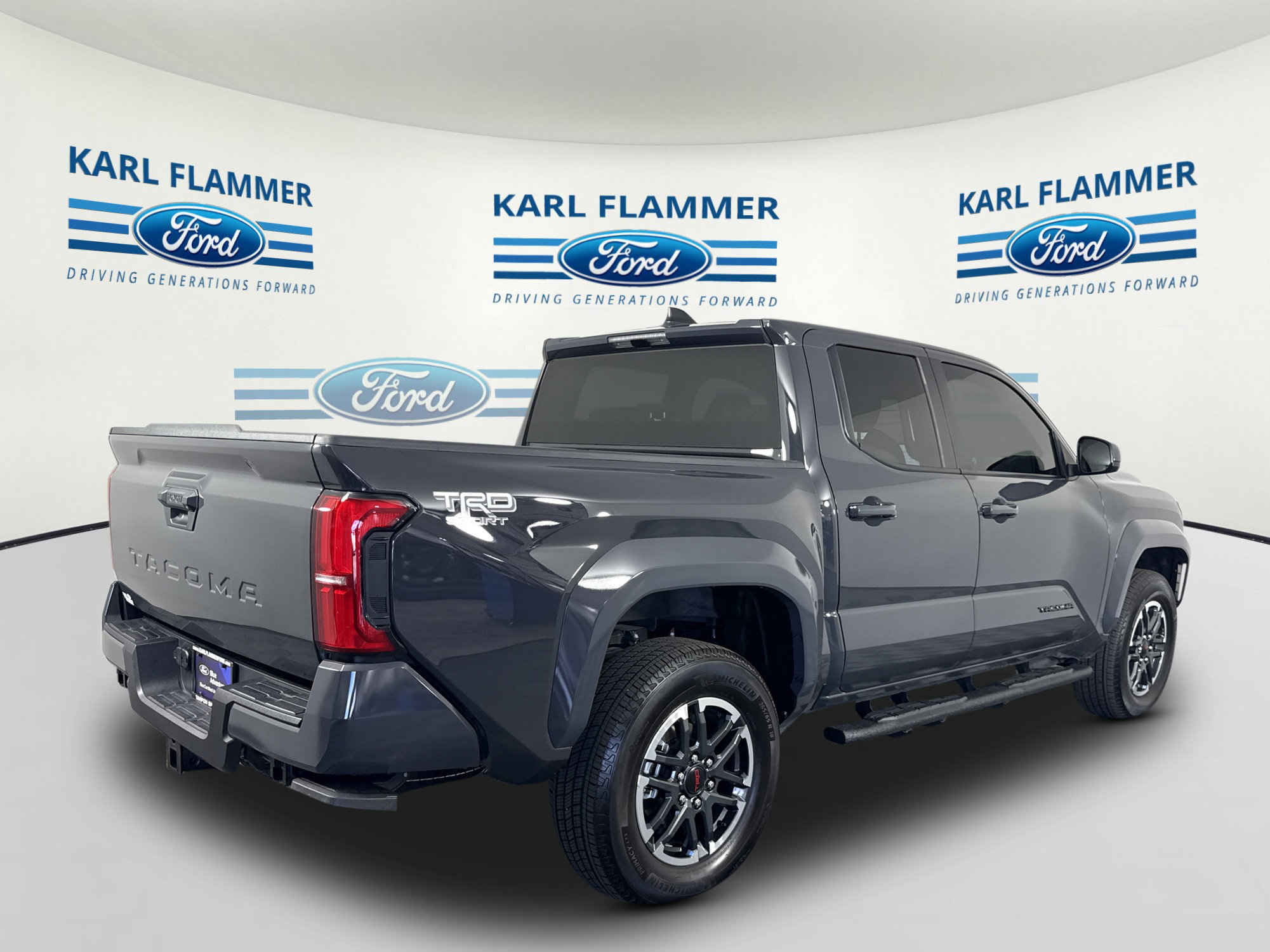 Used 2025 Toyota Tacoma TRD Sport RWD image 3