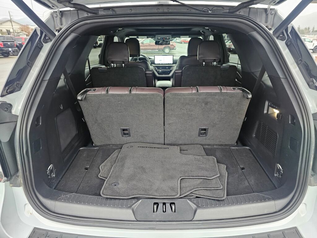 Certified 2025 Ford Explorer Platinum w/ LUX Leather Package image 10