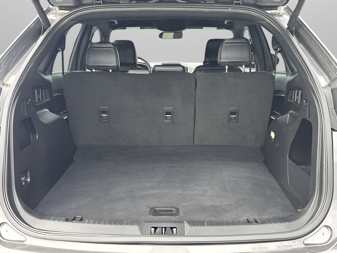 Certified 2024 Ford Edge ST-Line image 27