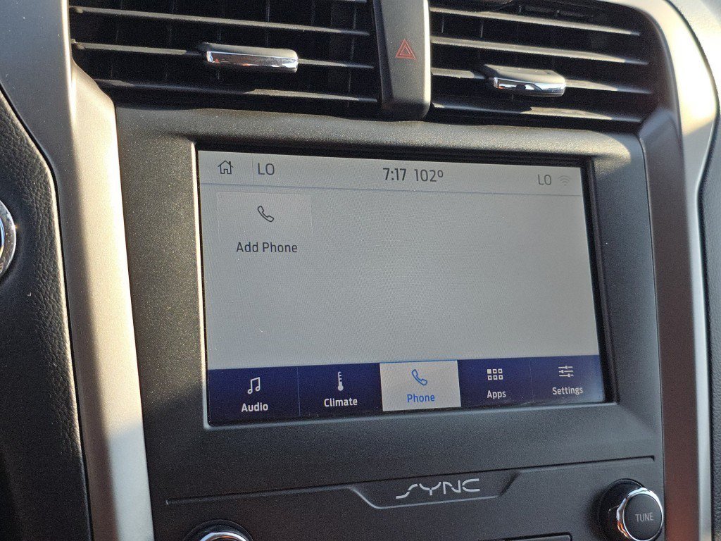 Certified 2020 Ford Fusion SE FWD image 4