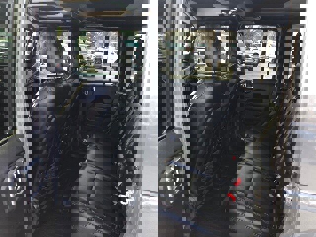 Used 2022 Jeep Wrangler Unlimited Rubicon w/ Steel Bumper Group image 7