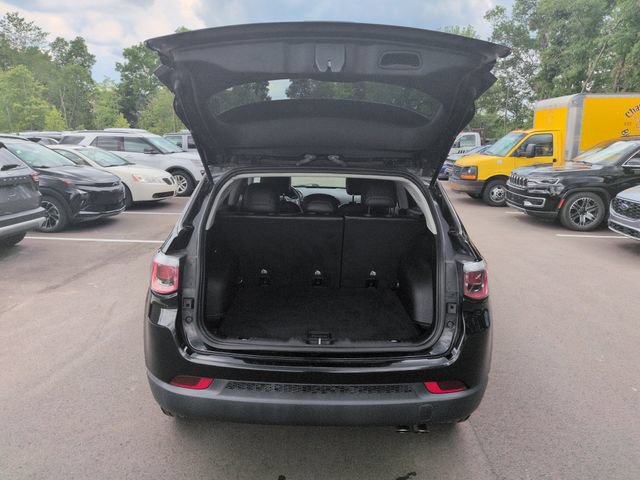 Used 2019 Jeep Compass Latitude FWD image 19