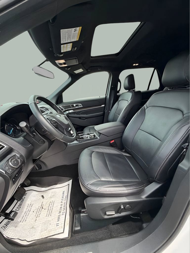 Certified 2019 Ford Explorer Limited w/ Class III Trailer Tow Package AWD/4WD image 10