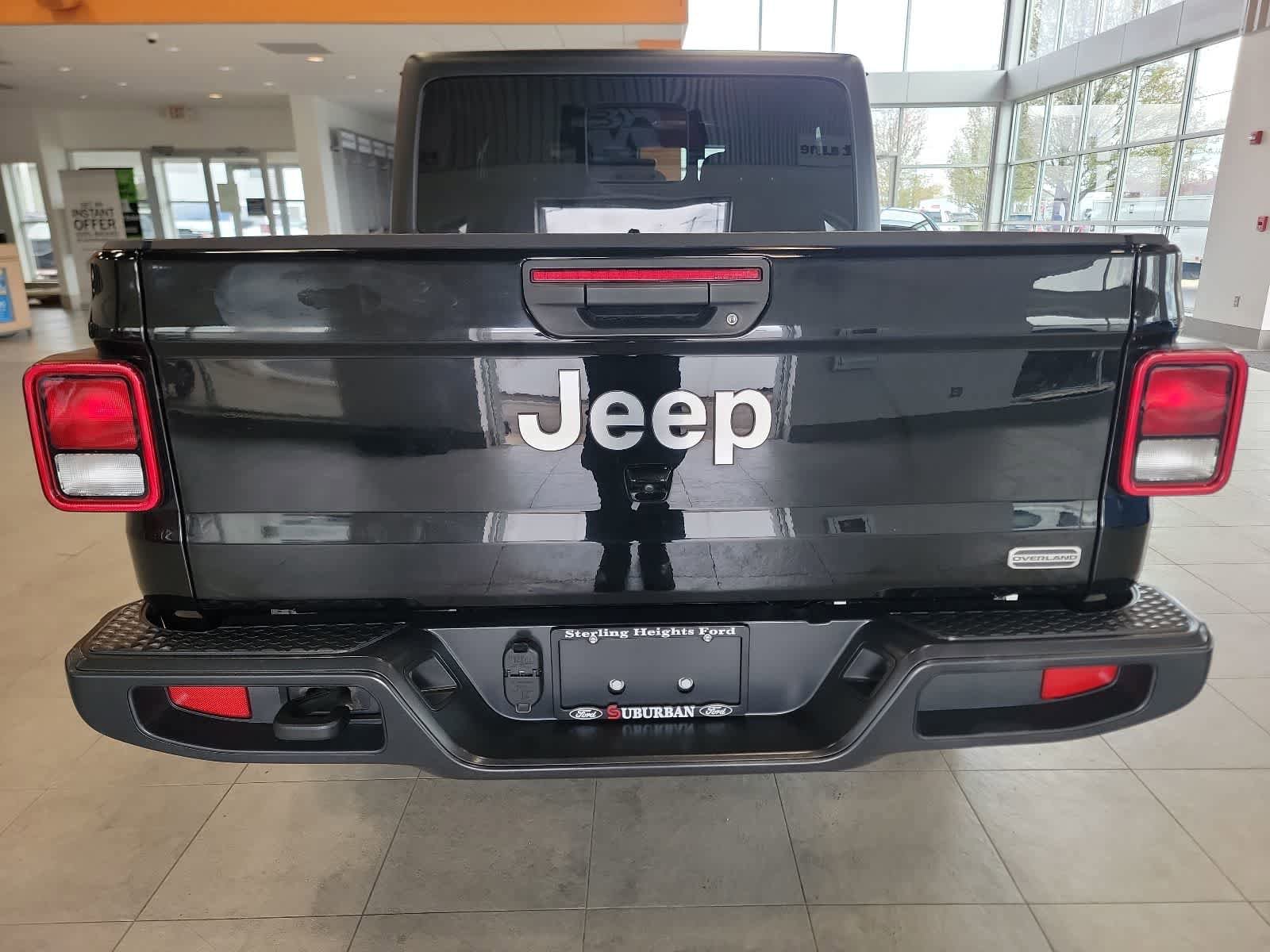 Used 2023 Jeep Gladiator Overland AWD/4WD image 6