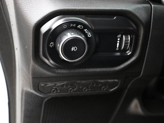 Used 2025 Jeep Wrangler Unlimited Sport AWD/4WD image 28