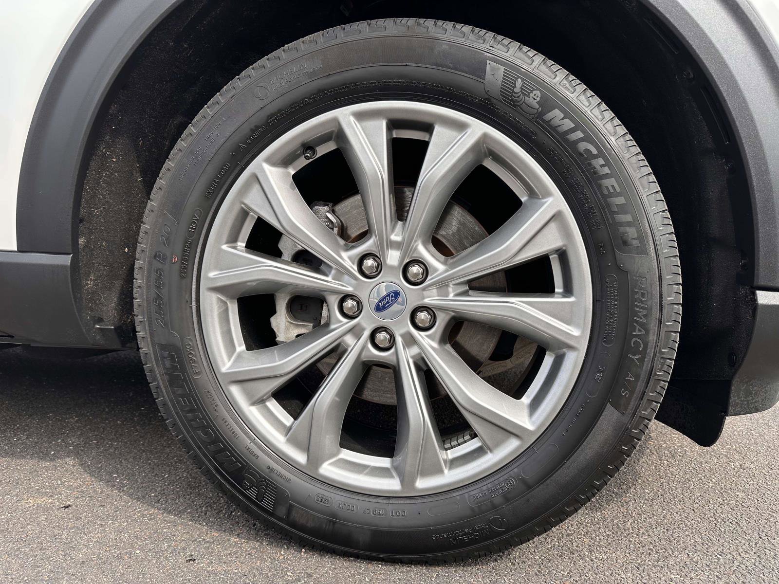 Certified 2023 Ford Explorer XLT w/ Equipment Group 202A image 7