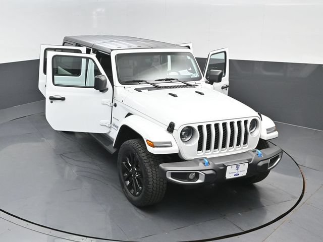 Used 2023 Jeep Wrangler Unlimited Sahara AWD/4WD image 22
