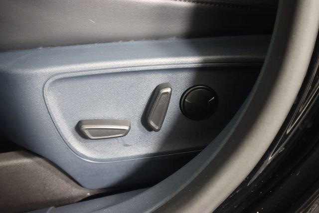 Certified 2024 Ford Maverick Lariat w/ Black Appearance Package image 41