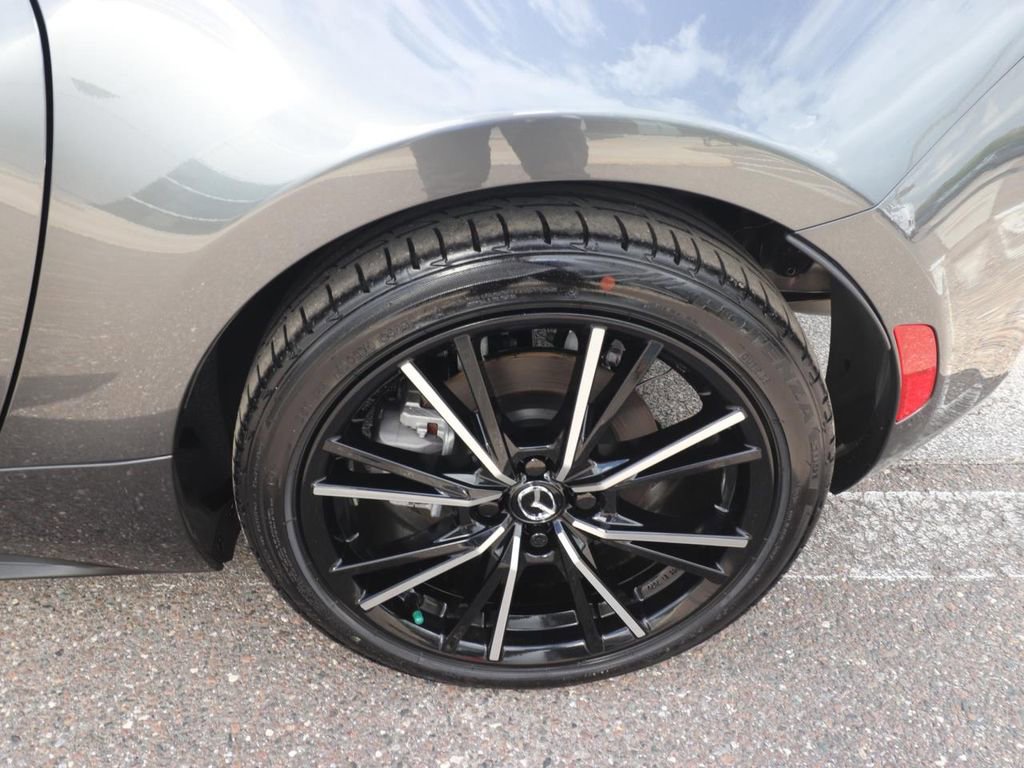 Used 2025 MAZDA MX-5 Miata RF Grand Touring w/ Weather Package image 19