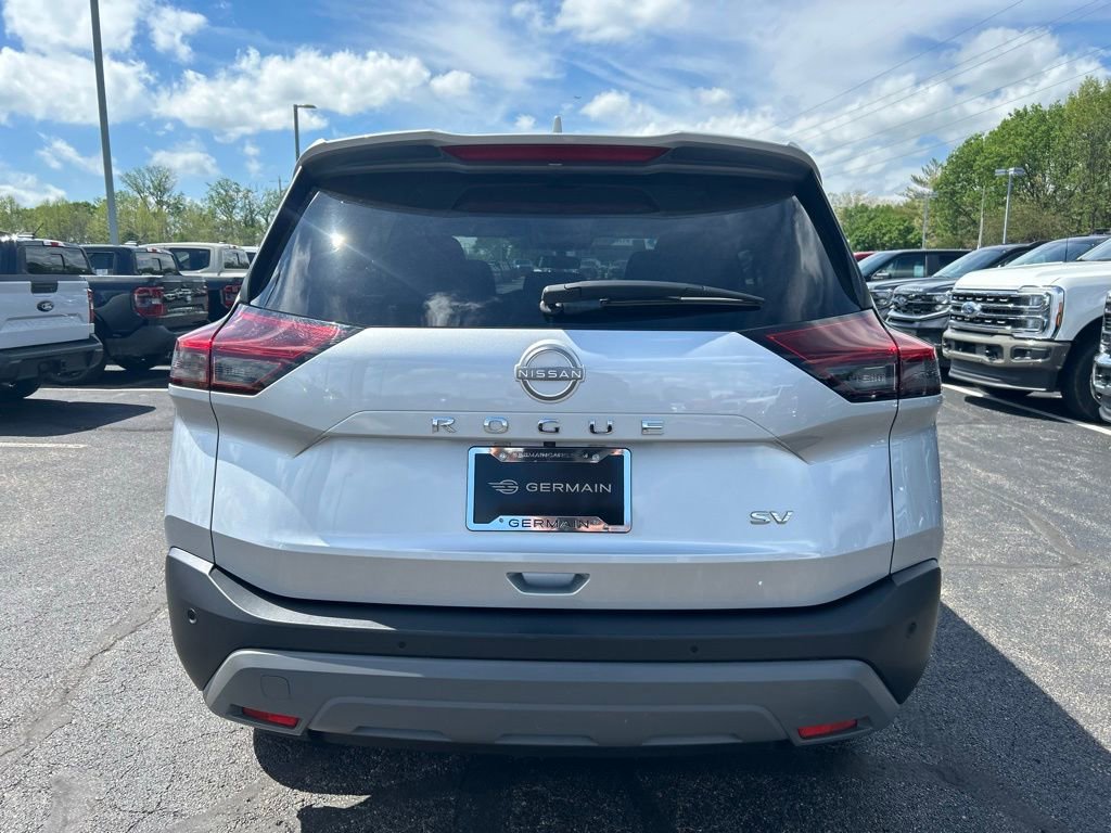 Used 2023 Nissan Rogue SV FWD image 7