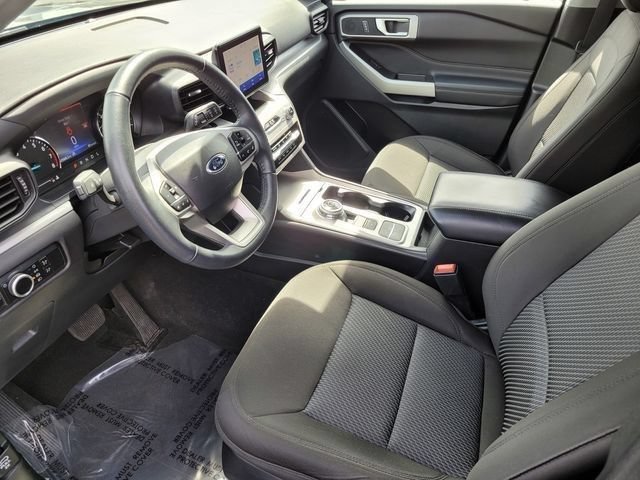 Certified 2023 Ford Explorer XLT RWD image 40