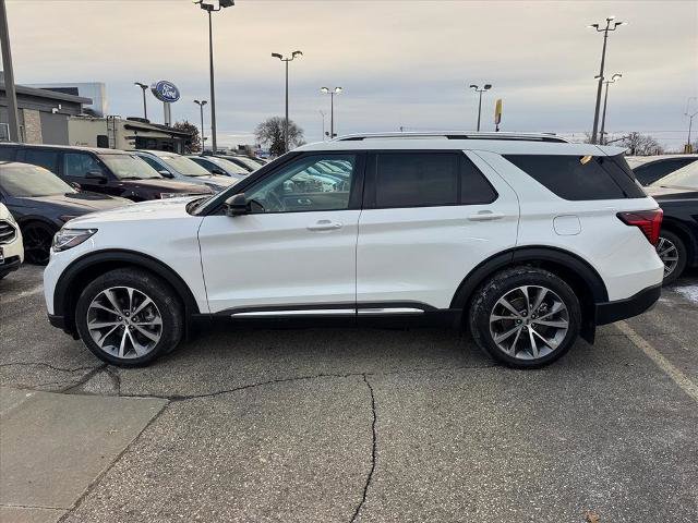 Certified 2025 Ford Explorer Platinum w/ Ultimate Package image 3